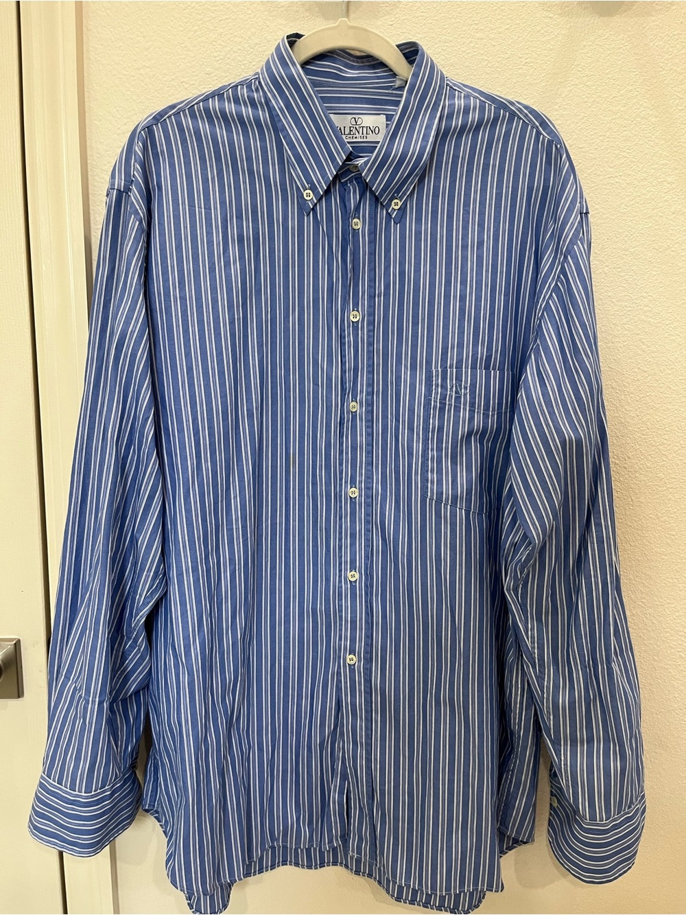 Valentino Men’s Blue Striped Button-Down Shirt size xl - Picture 2 of 9